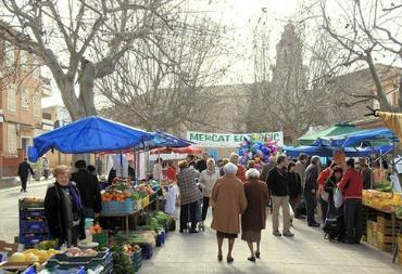 Santa Maria del Cami, Wochenmarkt im Winter