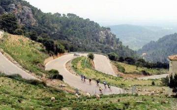 Sehr schöne Passstraße über den Coll de Sóller mit 28 bzw. 30 Spitzkehren auf jeder Seite